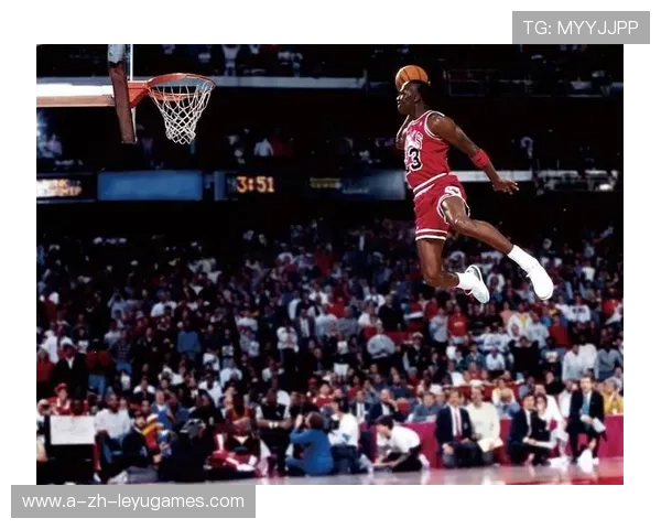 乔丹式扣篮再现篮球史诗瞬间